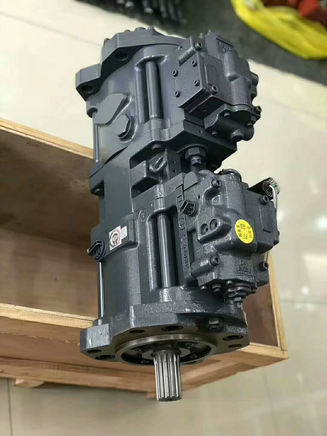 Hitachi ZX70 Hydraulic Pump - Reliable Performance & Value