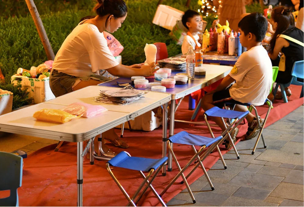 outdoor folding table.png