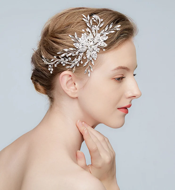 SIYAA Hair Gajra White For Functions, Weddings, for Women Hair Accessory  Set Price in India - Buy SIYAA Hair Gajra White For Functions, Weddings,  for Women Hair Accessory Set online at Flipkart.com