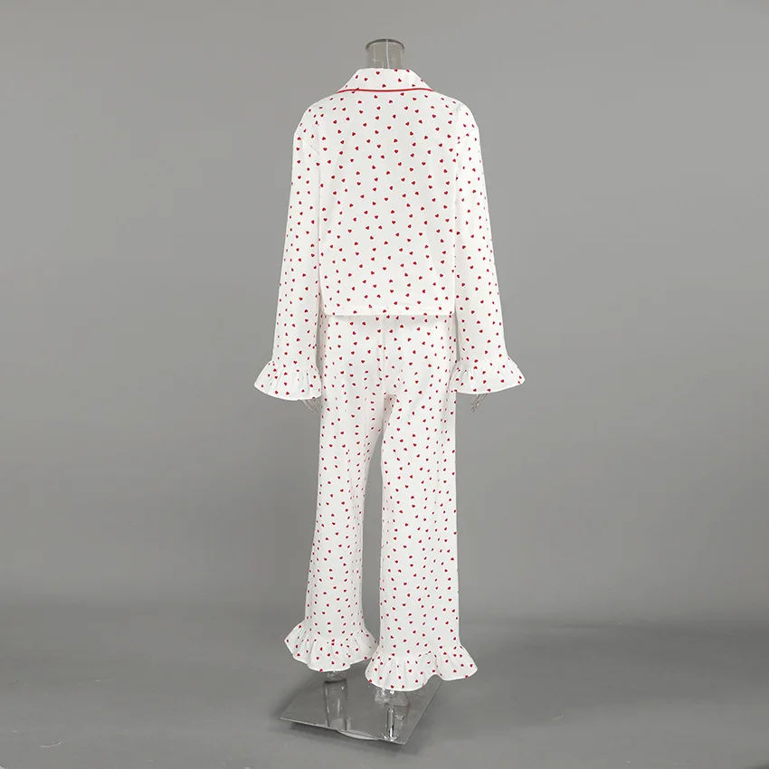 Women's printed breathable comfortable soft long-sleeve pajama  with long pants, suitable for both home and outdoor wear. — detail