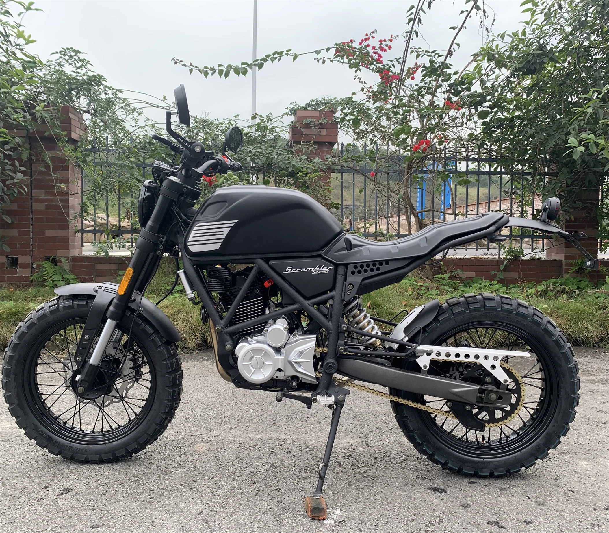Мотоцикл Street 250 Scrambler Купить