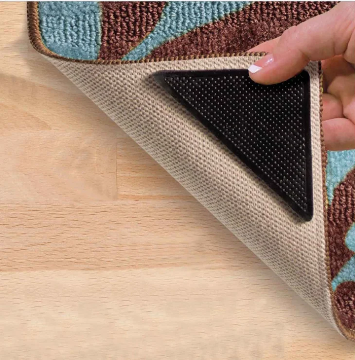 Рождественский подарок оптовая продажа Многоразовые водонепроницаемые противоскользящие самоклеящиеся треугольные коврики для ковровых угловых захватов