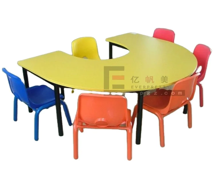 6 seater plastic table and chairs