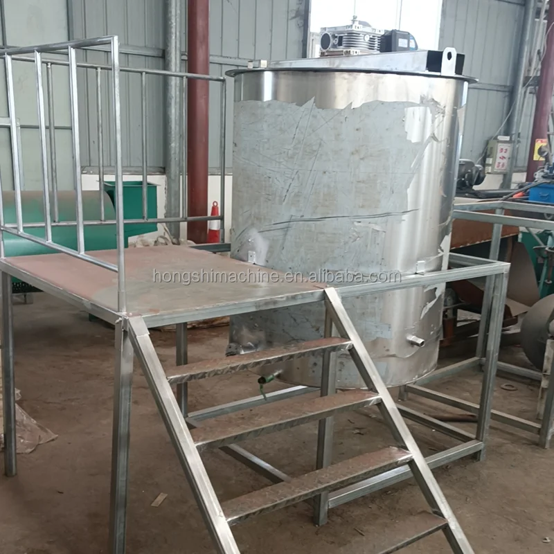 The Oil Is Saponified Into Soap Noodles Through the Saponification Tank/soap Noodles Making Machine