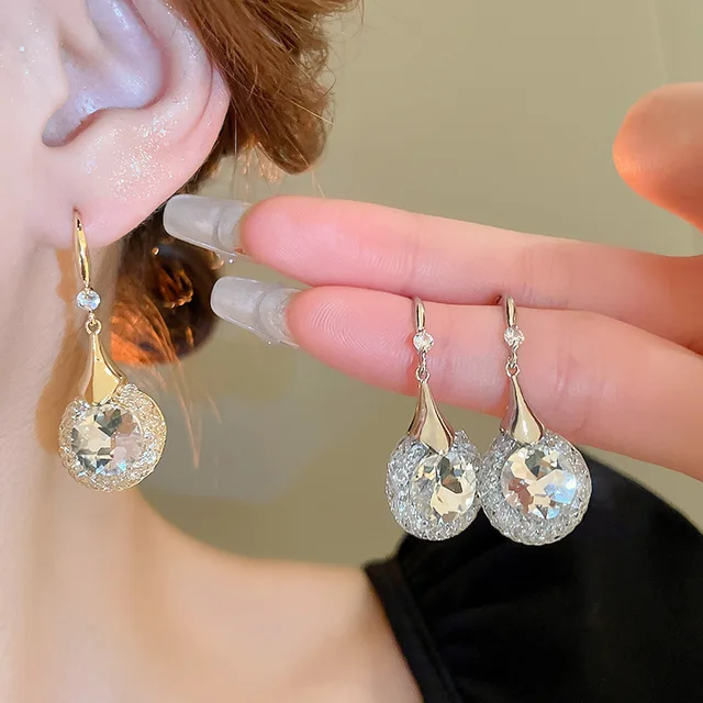 French Palace Super Sparkling Water Drop Ear Hook High Grade Light Luxury Internet famous wholesale Stud Earrings for Women