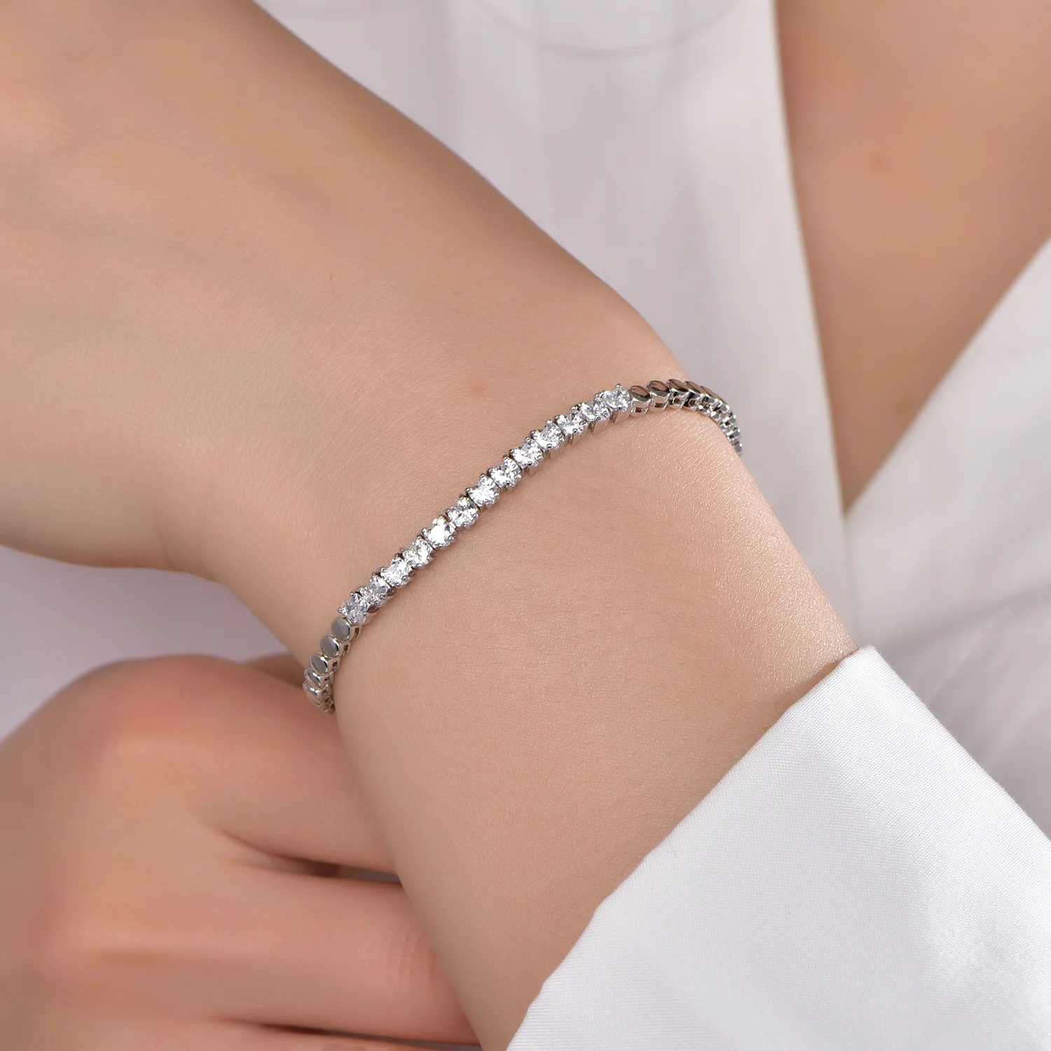 Women Luxury Jewelry Classic Design AAA+ Heart 0.5 Carat Cubic Zircon Diamond Tennis Bracelet