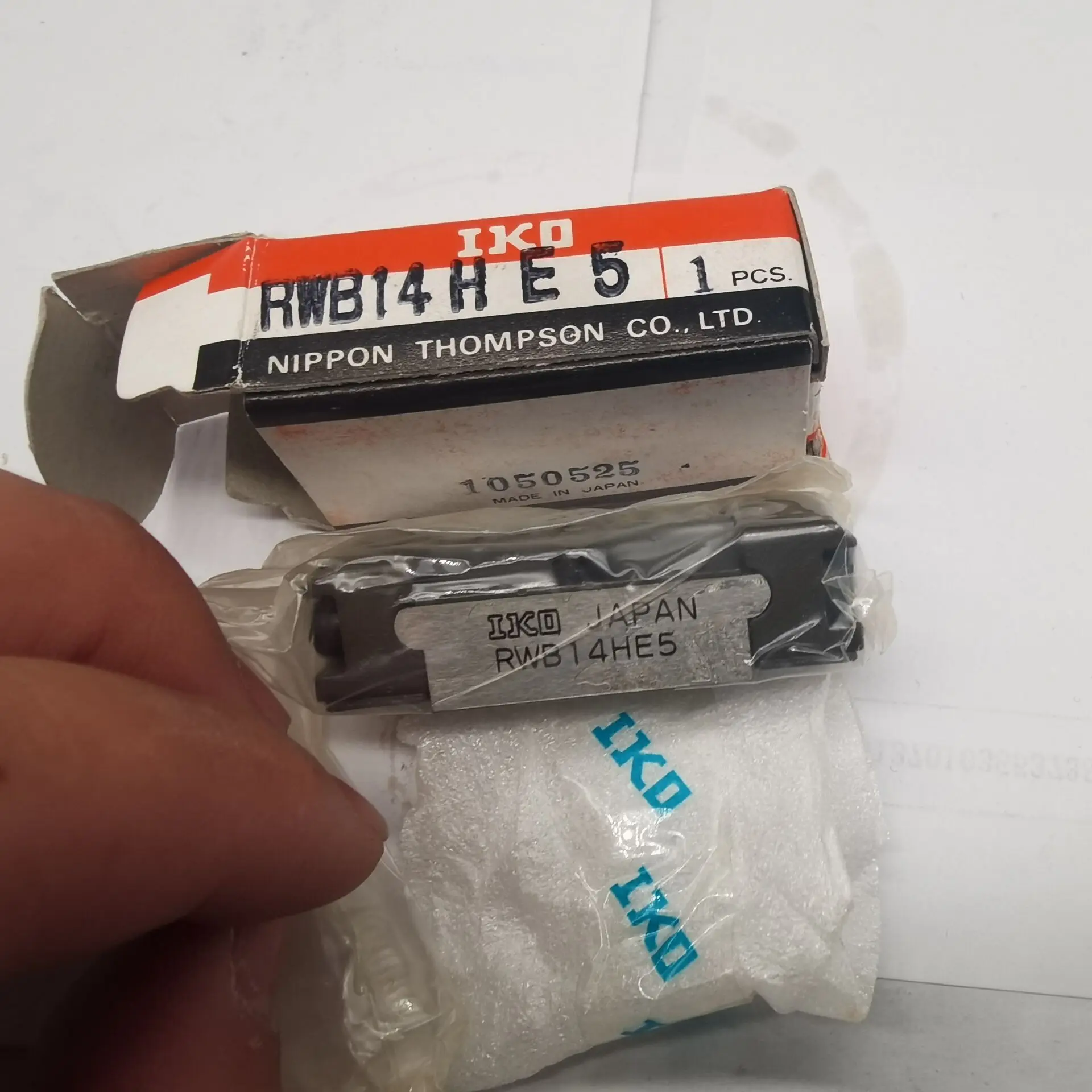 Japan Linear Motion Runner Block RWB14 RWB16 RWB24 RWB32 RWB48 RWB64