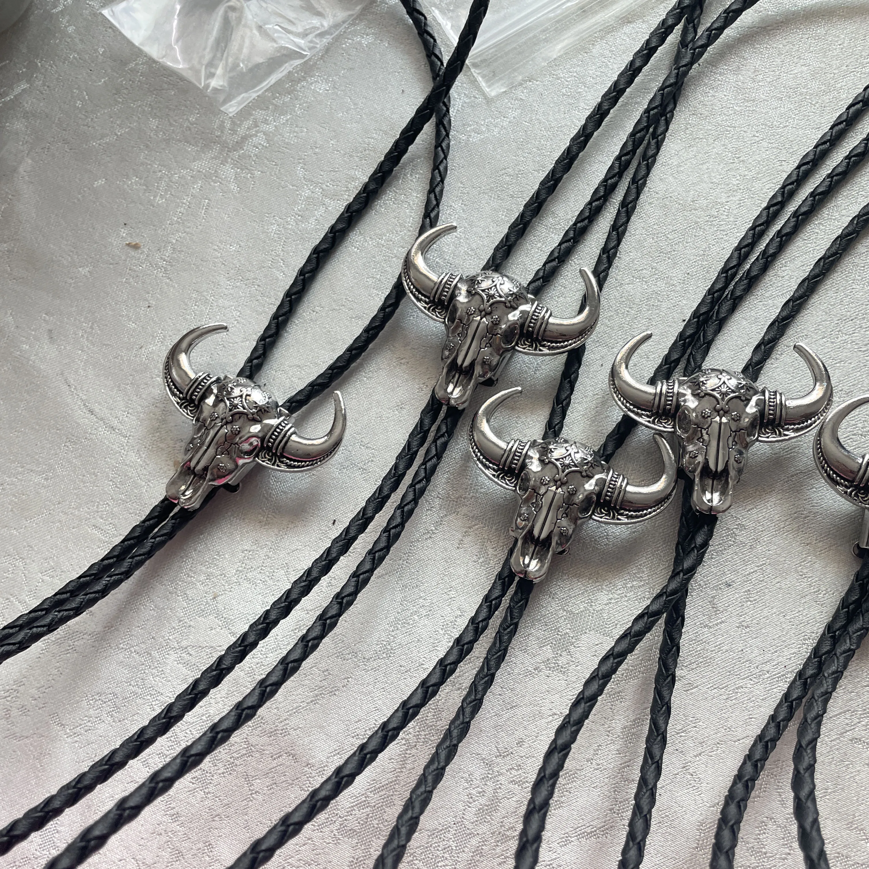 Shop Custom High Quality Low MOQ Fashion Jewelry - Ox Head Bolo