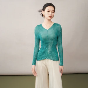 Wholesale Women's Fashion Tops Design Semi-transparent V-neck Casual Top Chiffon Stretch Pleated Shirts by Miyake