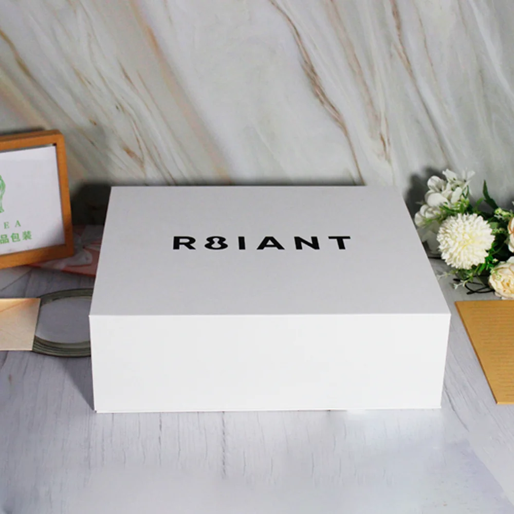 X-RHEA Factory Wholesale Custom Printed Handmade Luxury Rigid Paper Cardboard White Magnetic Closure Gift Box with Foam