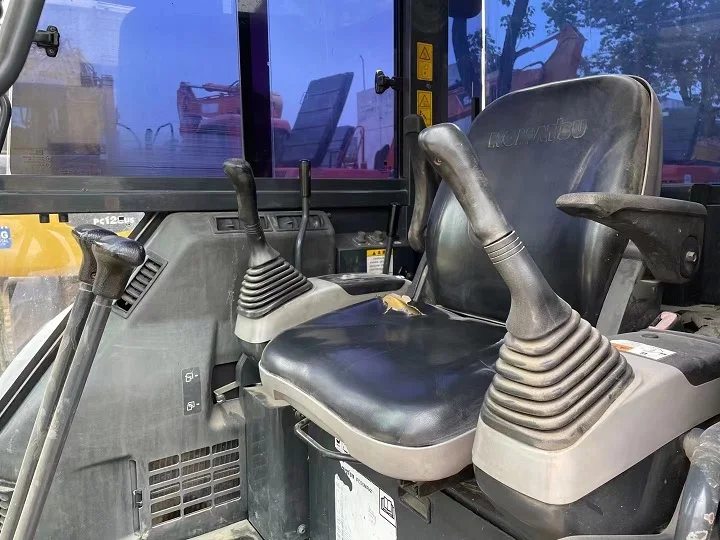 5 Ton Used Excavators Japan Used komatsu Pc55 Excavator