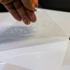 Estrella holográfica transparente arcoíris