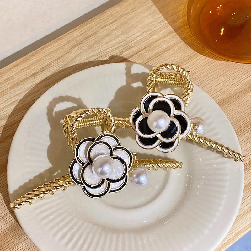 Элегантный Камелия дизайнерские волосы коготь клип сплав жемчуг Акула заколки для волос для женщин Свадебные аксессуары заколки для волос для девочек модная повязка на голову