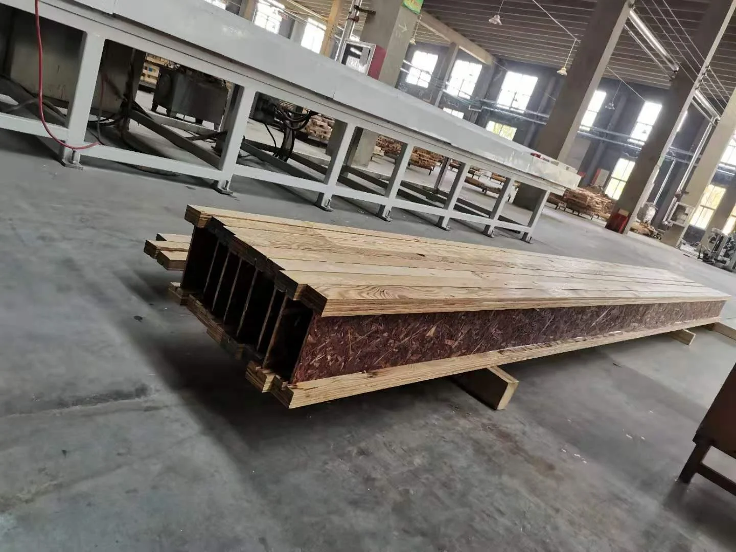 High Quality Waterproof Wood Beam Pine Lvl I Joist For House Building