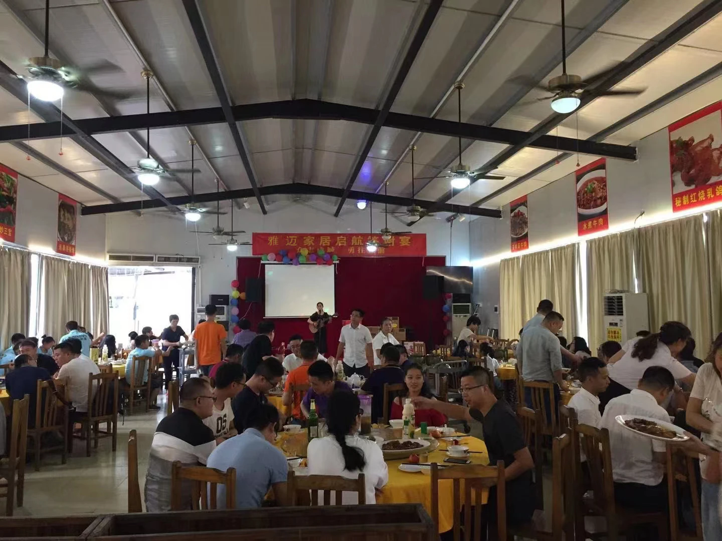 Yaman Waterproof Customized Size Handleless Kitchen Cupboards