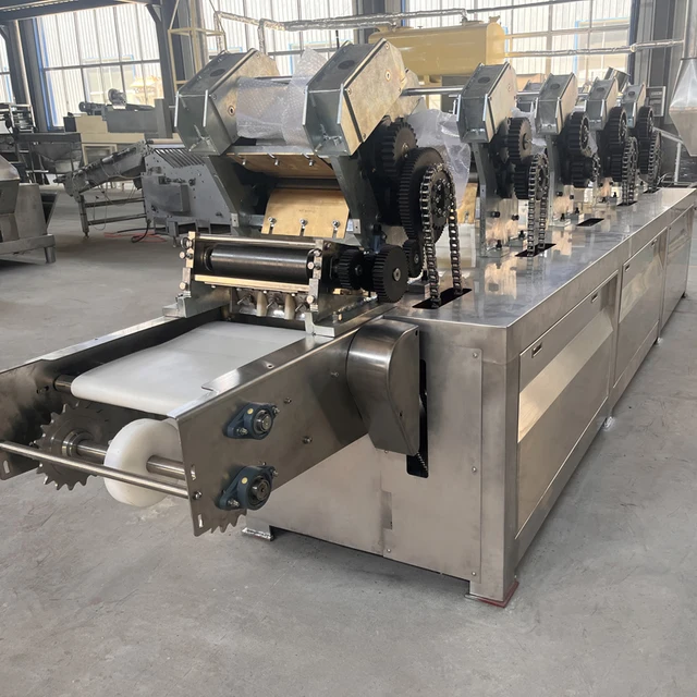 High Quality Stainless Steel Noodle Cutter Shredder, Factory Direct Stable Quality Pasta Cutting Blade for Commercial Home Use 2