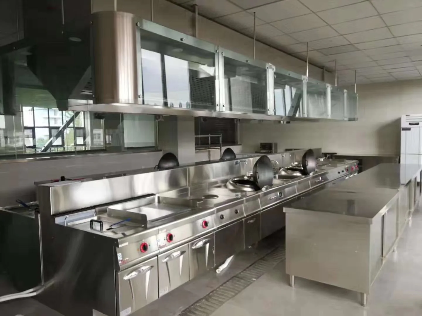 Guangzhou China Professional Commercial Kitchen Equipment Stainless