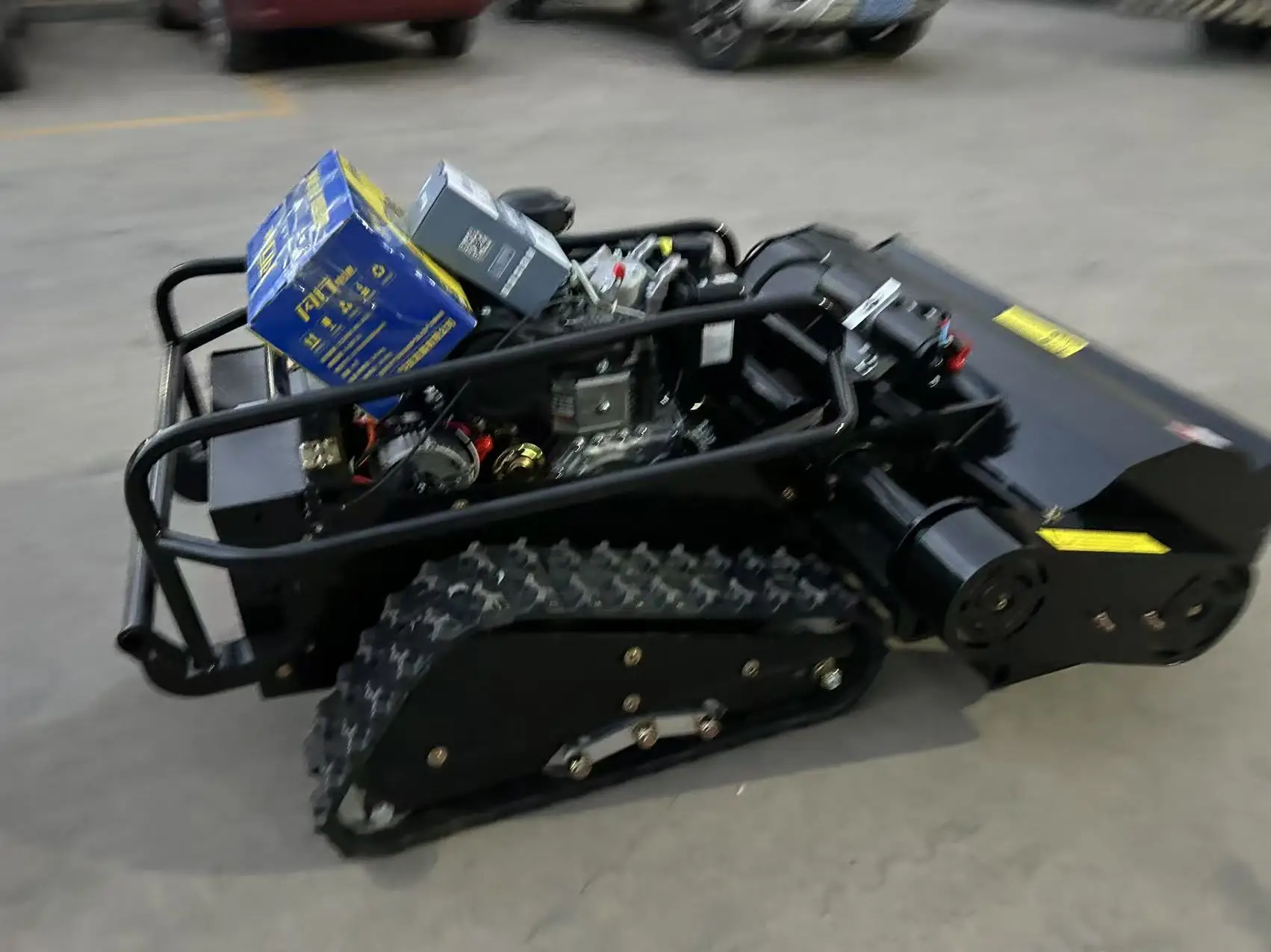 Industrial Automatic Robot Lawn Mower Remote Control Crawler Lawn Mower for All Terrain