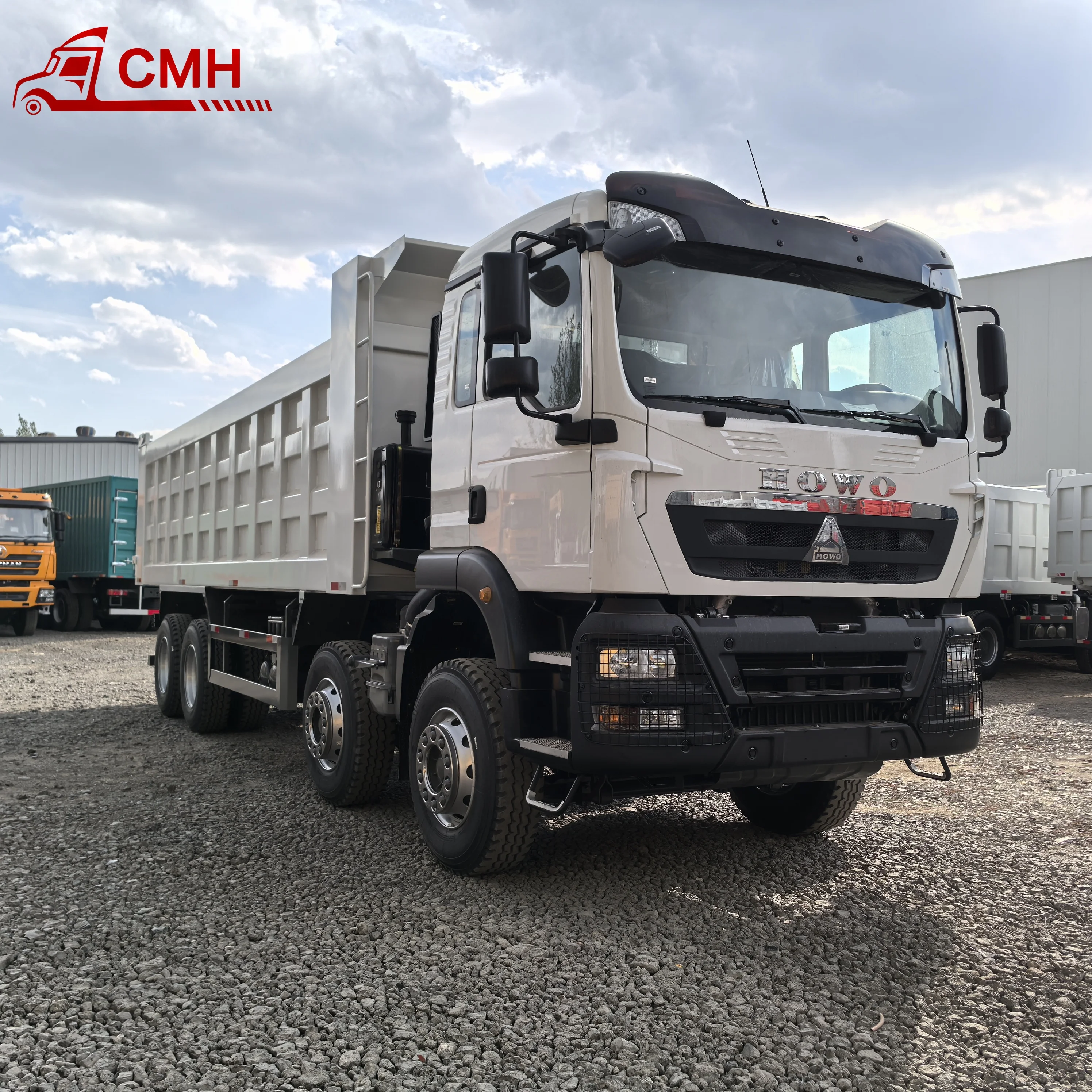 Toptan HOWO TX Marka 380 400Hp Sinotruck Yükleyici Mini Çin 8*4 Damperli Kamyonlar Satışta