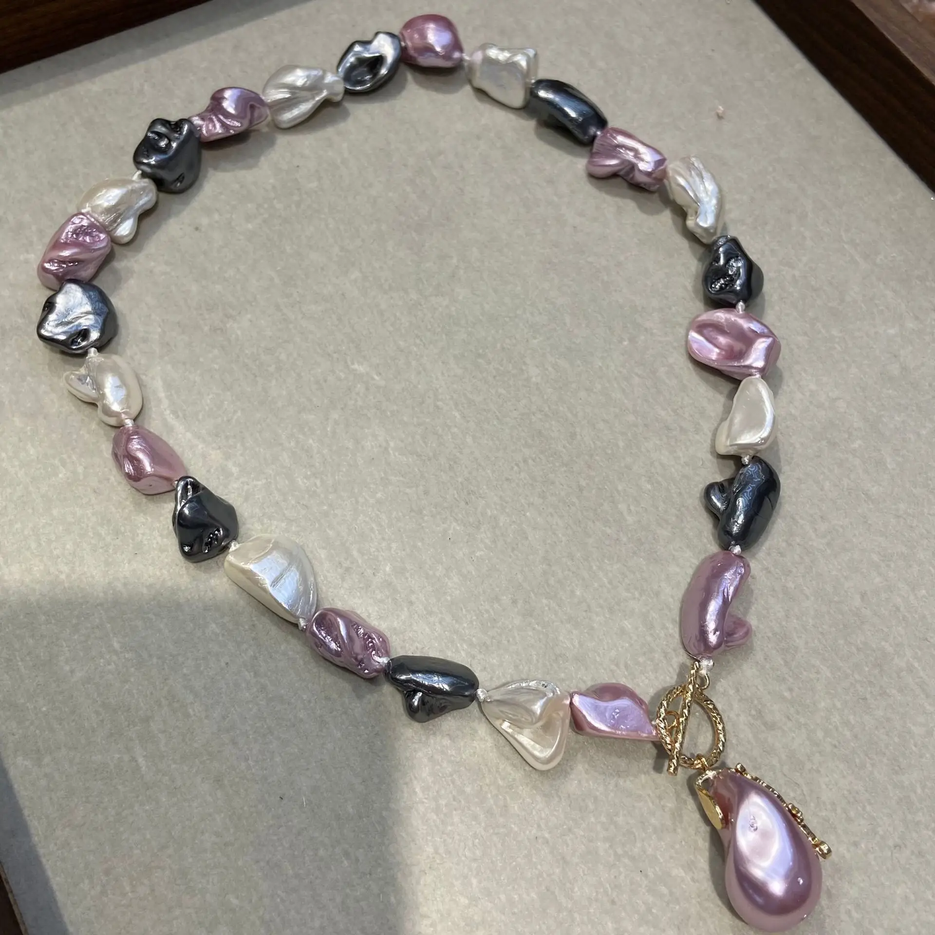 Handmade Vintage Pearl Necklace – High Quality, Unisex