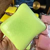 Cubos de tostadas verdes