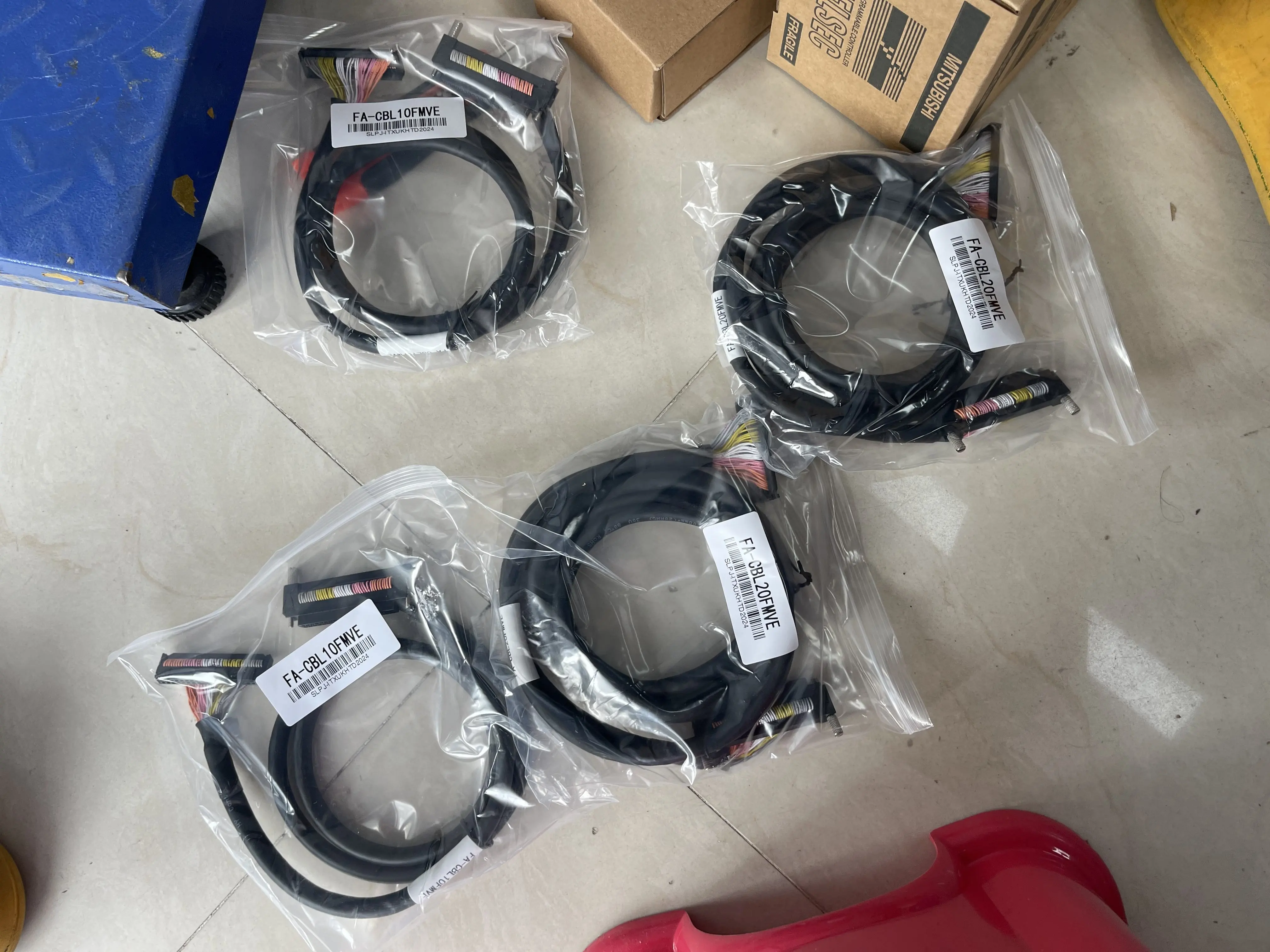 Generic I/O Connection Cable FA-CBL10FMVE / FA-CBL20FMVE Generic I/O Connection Cable FA-CBL10FMVE / FA-CBL20FMVE