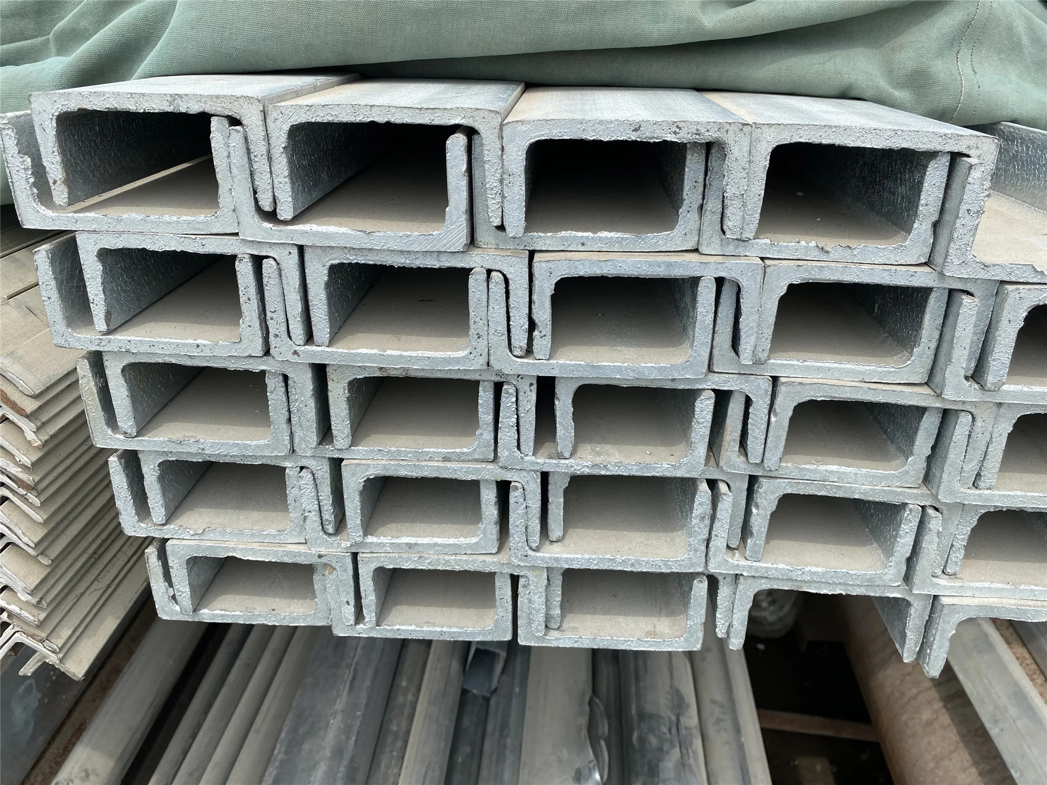 6m 12m Stainless Steel Channels