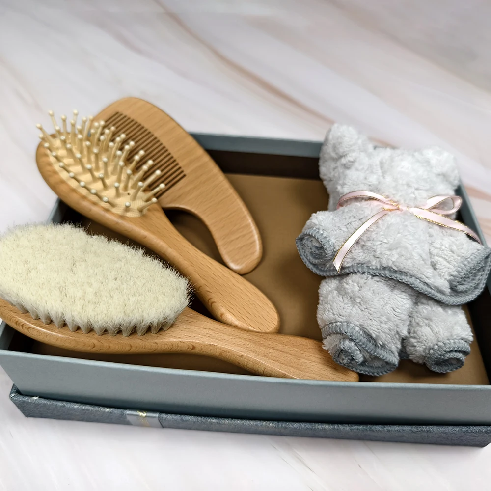 Eco Friendly Hot Sales Customize LOGO Baby's Brush and Comb Soft Wool Bristles Hair Care Set for Baby