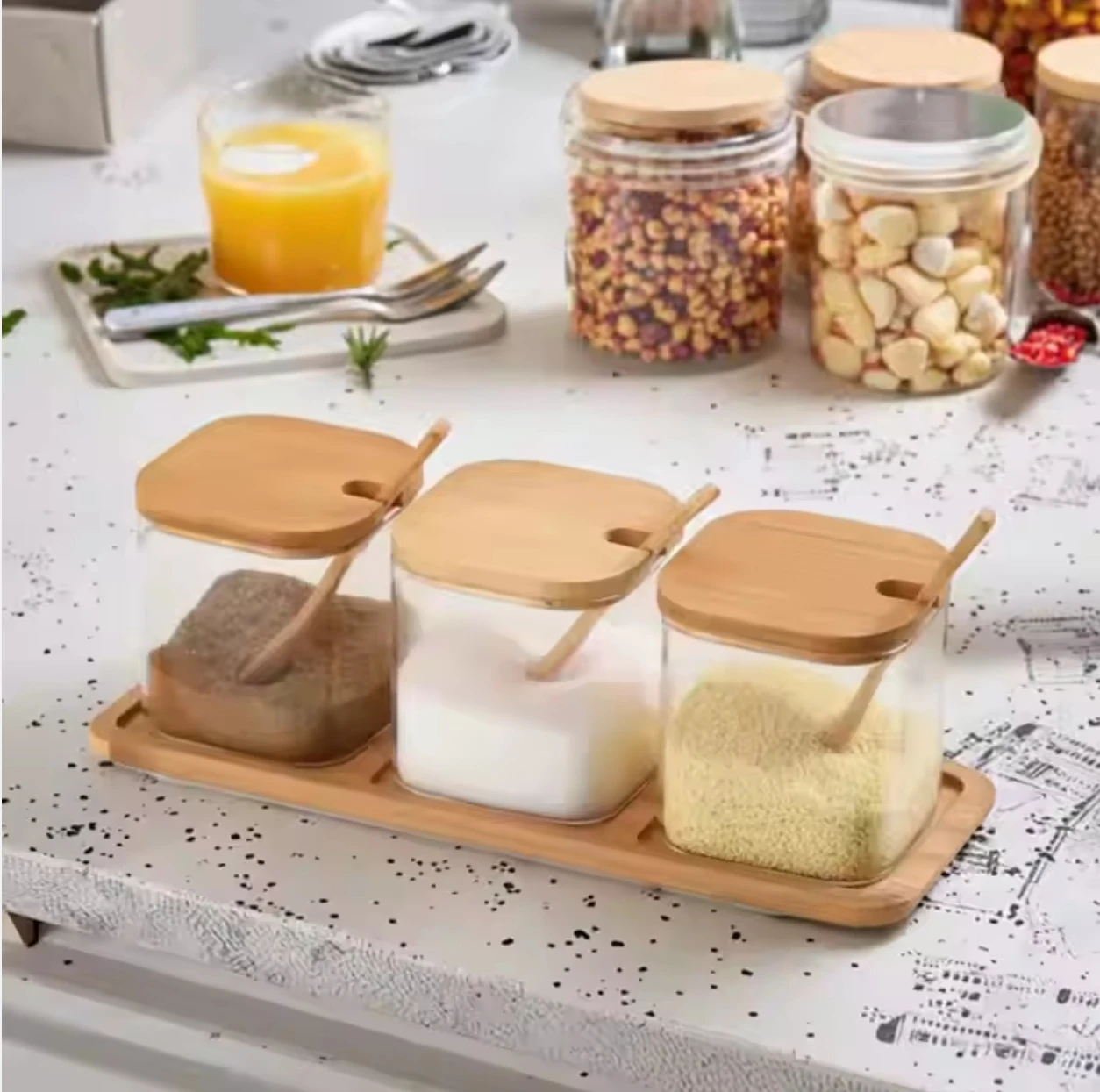 YOLOWE HOME Eco-Friendly 300ml Glass Mason Jar Spice Storage Set Bamboo Tray Condiment Jars Spoons for Sugar Pepper Party
