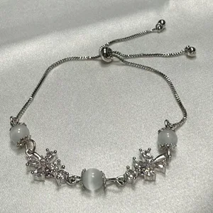 Women Adjustable Silver Tone Bracelet with Cat's Eye Beads Zircon Butterfly Design Fashionable Dainty Jewelry Daily Wear Gift