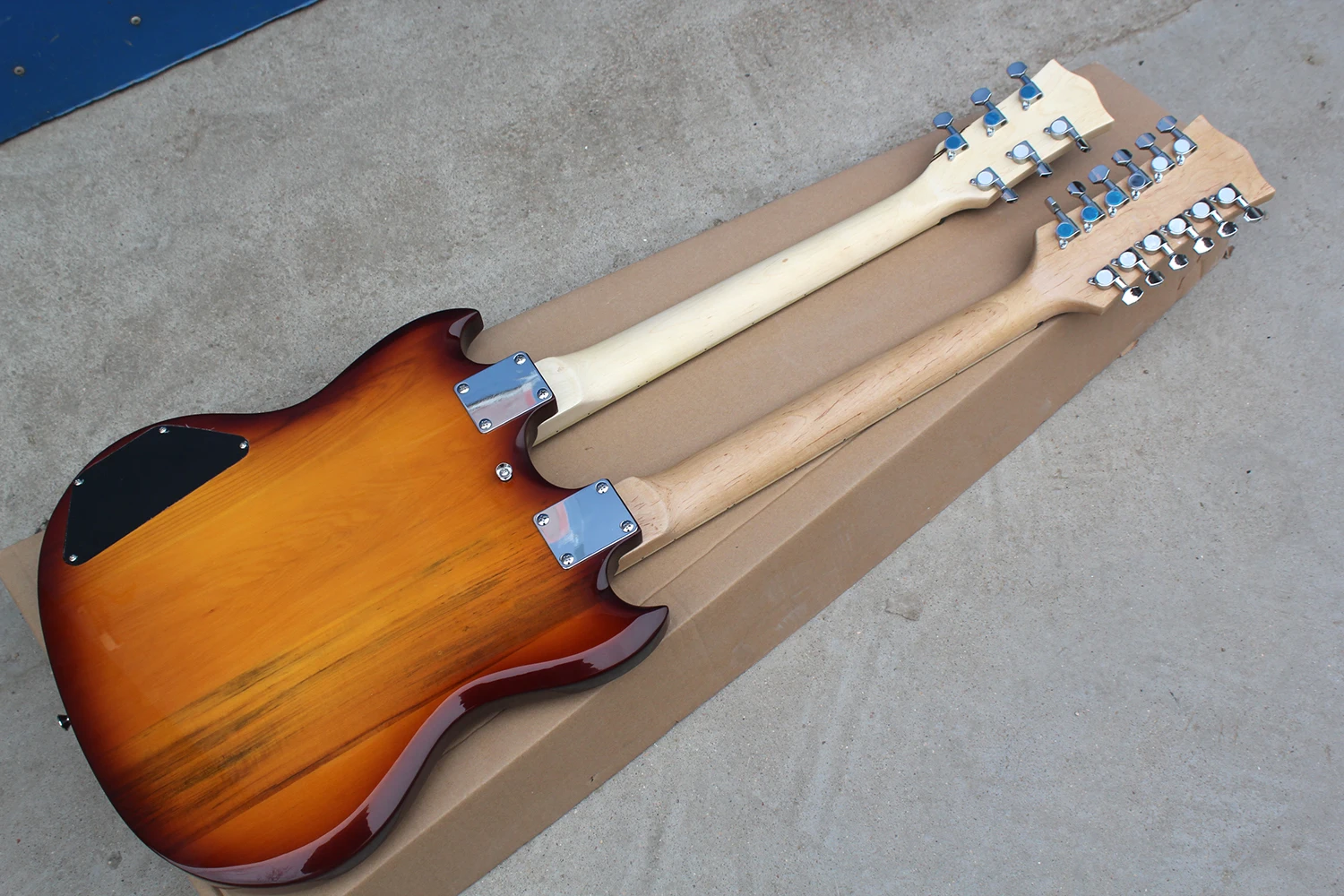 Flyoung Cheap Price Sunburst Double Neck 6 + 12 Strings Electric Guitar