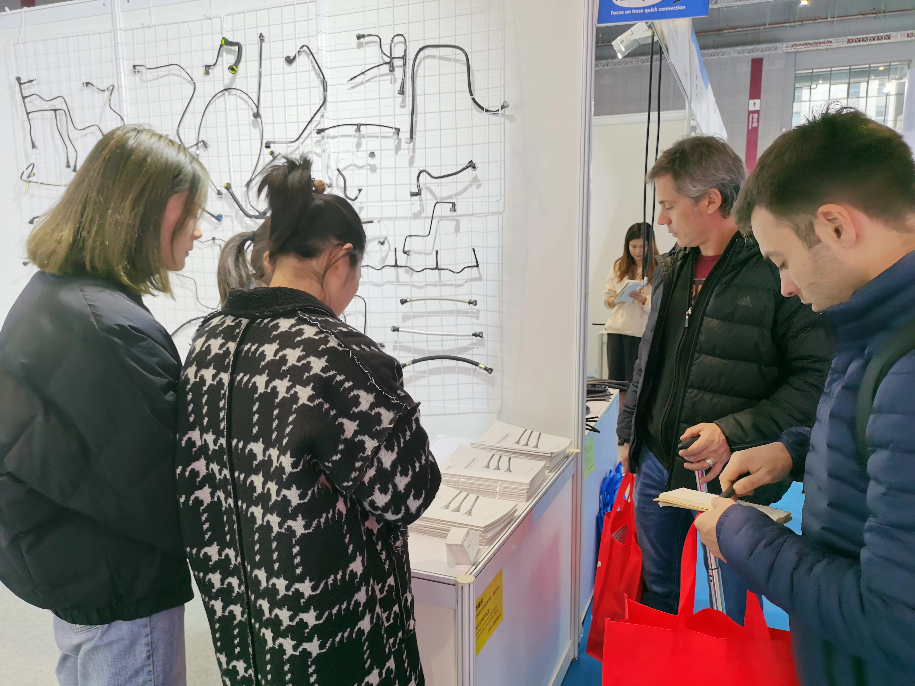 Automotive Connector Fuel Hose Quick Connector Radiator Hose Diesel