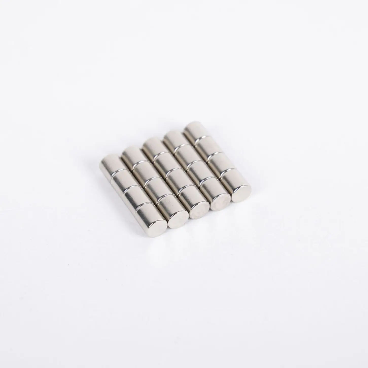 N35 N52 Good Prices Super Strong Round Disc Superior Quality Neodymium Diametrically Magnetized Cylinder Magnets