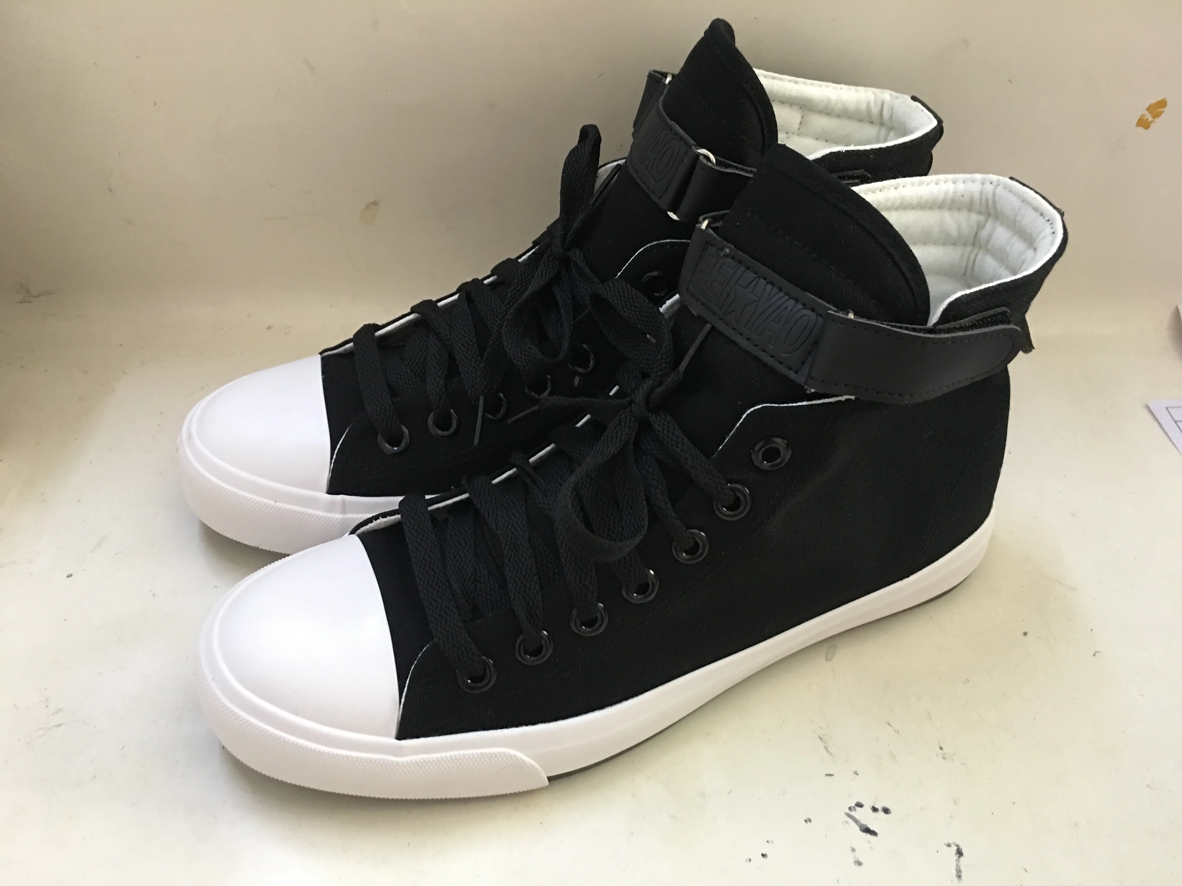 stylish canvas shoes
