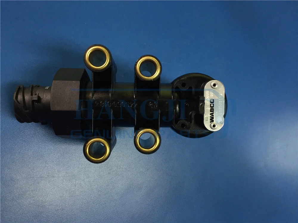 Coach Bus Parts Level Valve 4410500110 Leveling Valve China Auto Part