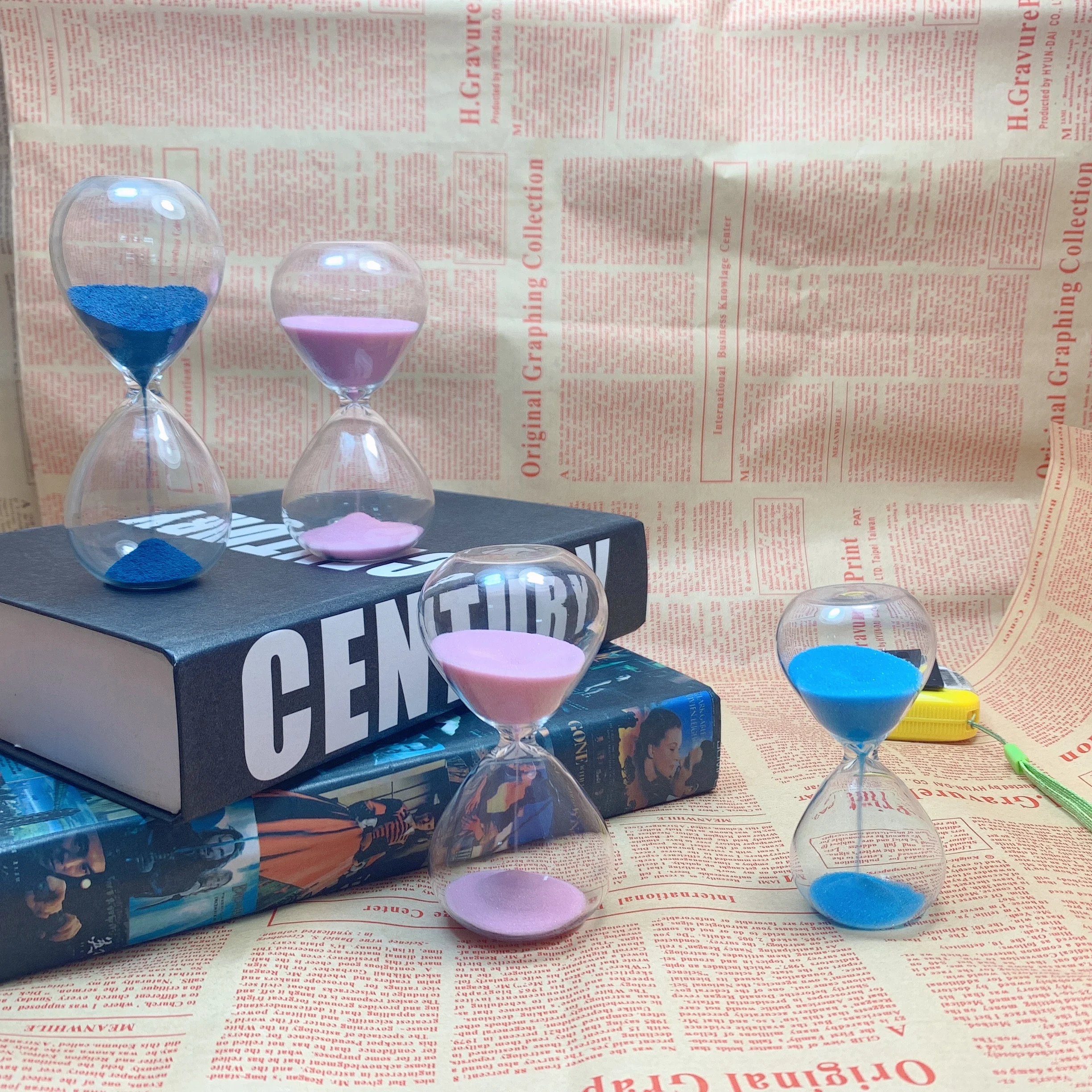 Mini Sprayed Color Glass Hour Glass 2 Min Transparent Glass Sand Timer With Customized Logo