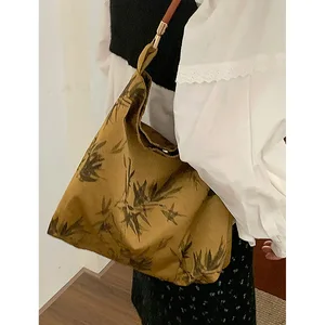 2026 new fashion sling bag brand gold shoulder tote bag women's fashion luxury big handbag women's shoulder bag