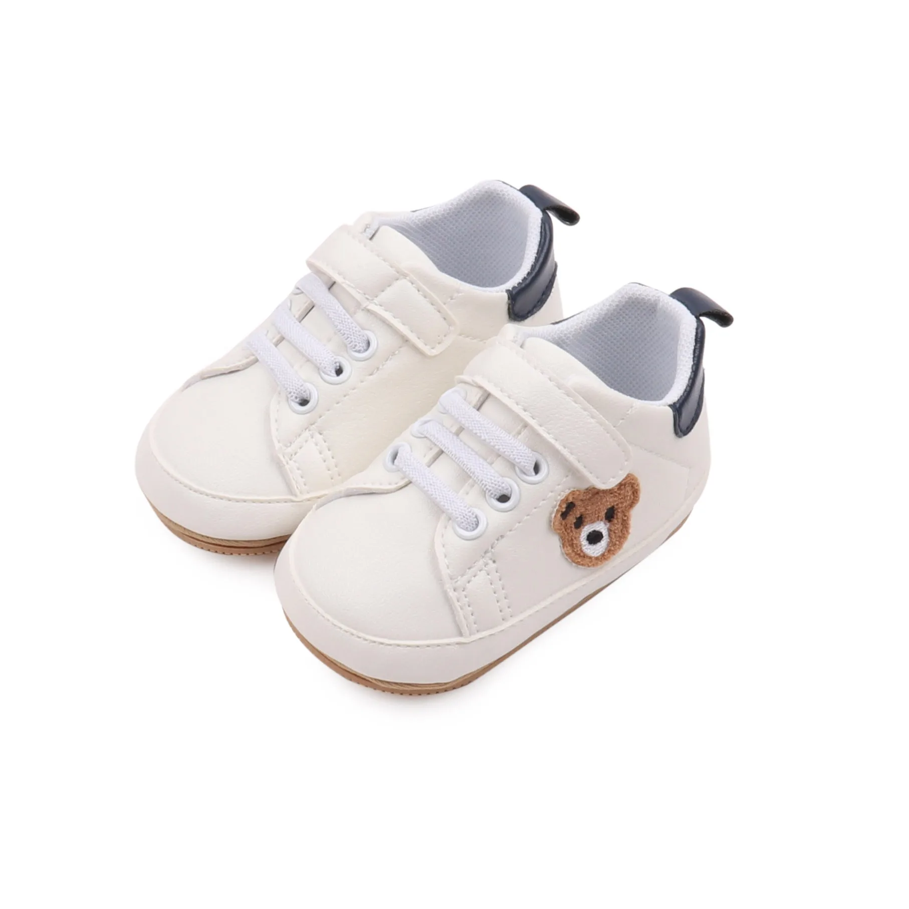 Cute Plush Bear Pattern Decoration Baby Soft Soled Non-slip Toddler Small White Shoes manufacture