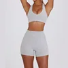 conjunto de pantalones cortos blancos