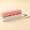 Cuatro botones - fondo blanco - rosa carne