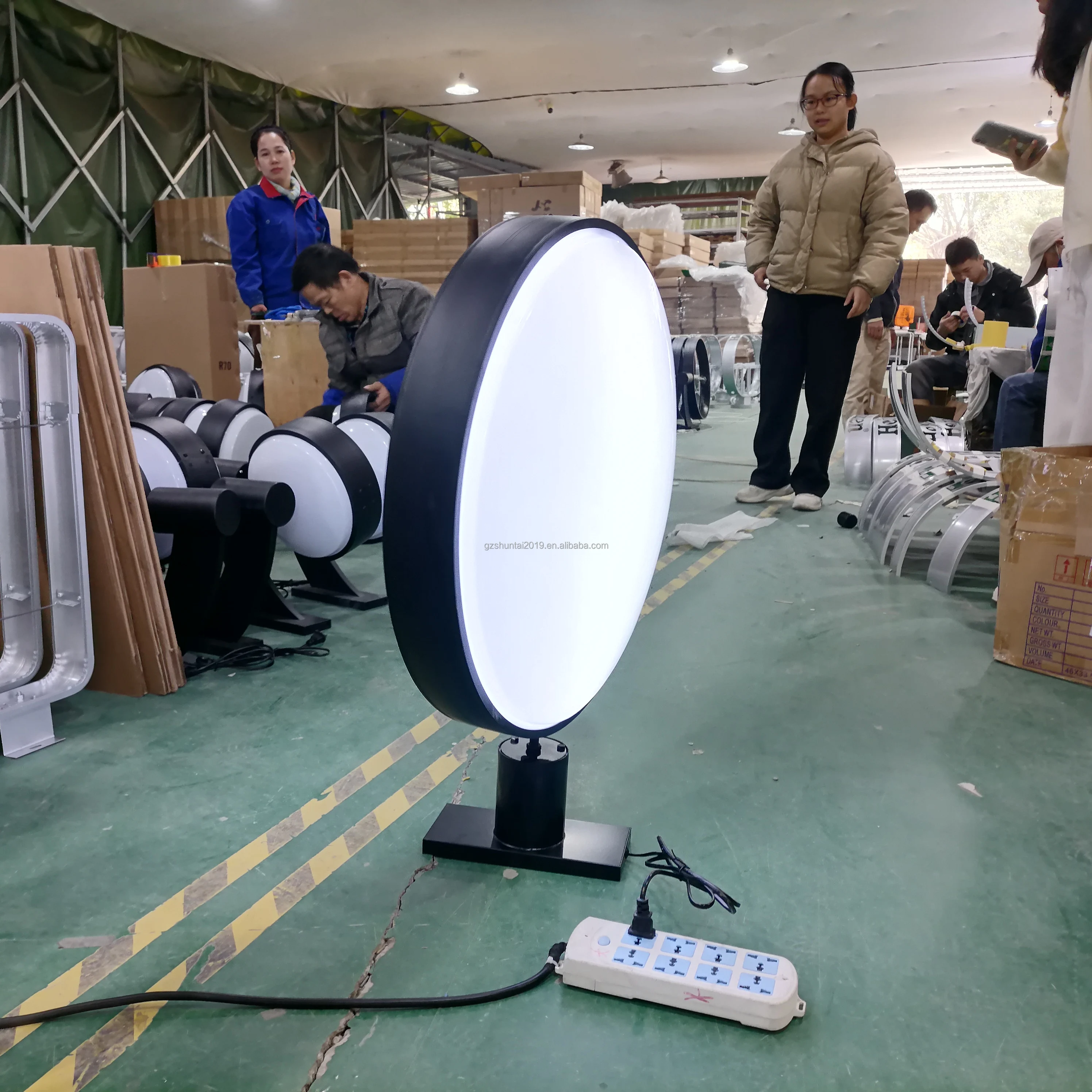 Outdoor Aluminum Frame Acryl Round Rotating Sign LED Light Box