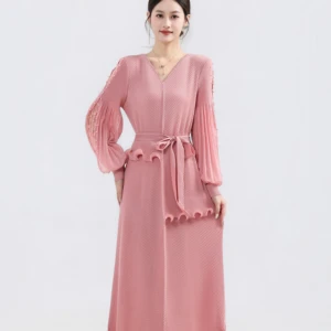 Women's Plus Size Casual Elegant Dusty Pink Pleated Knit Floor-Length Dress with Puff Sleeves ODM