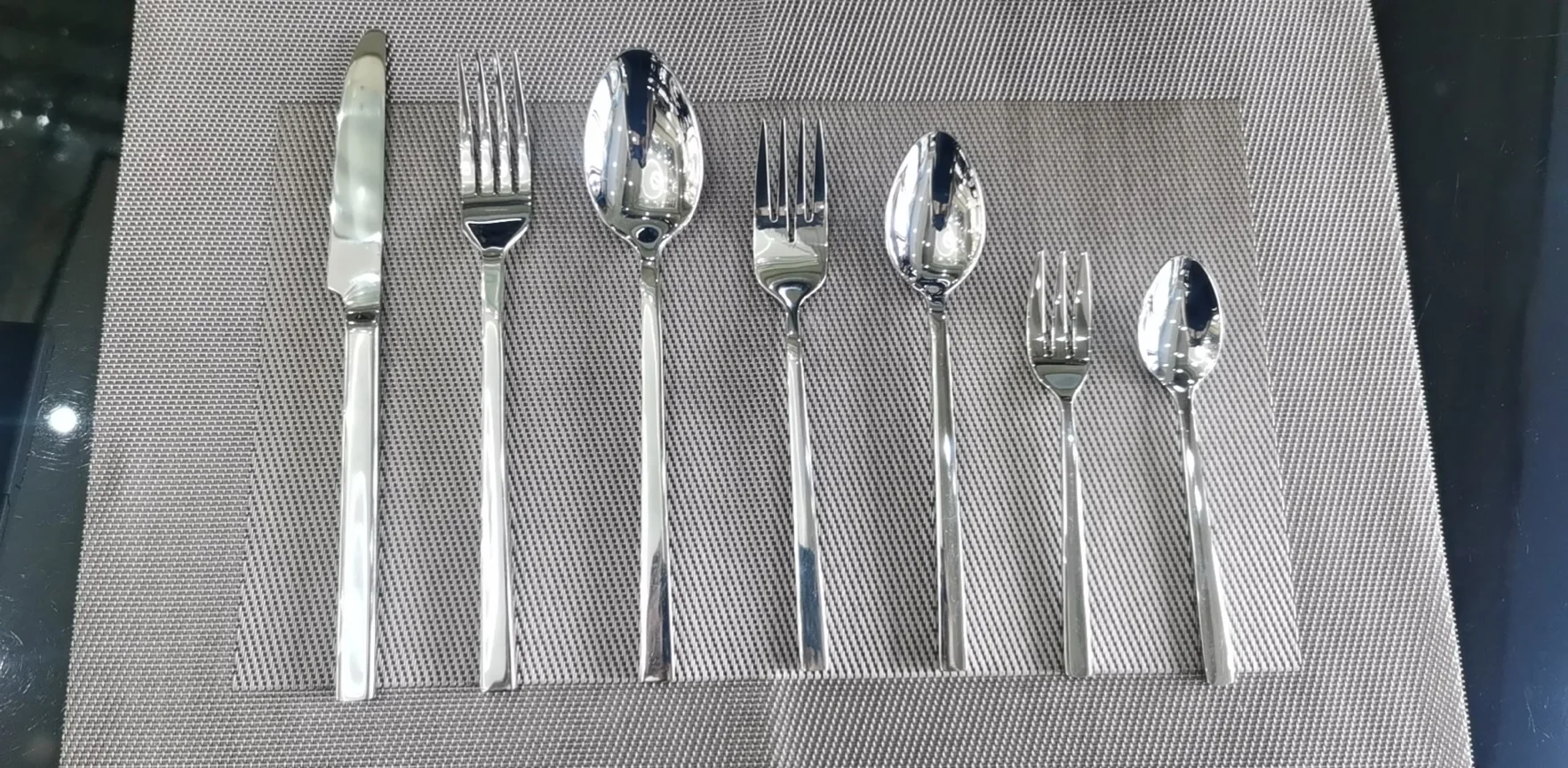 कैटरिंग इवेंट्स वेडिंग फ्लैटवेयर रेस्तरां स्टेनलेस स्टील 18/10 गोल्ड सिल्वरवेयर कटलरी सेट निर्माता का इस्तेमाल किया 5