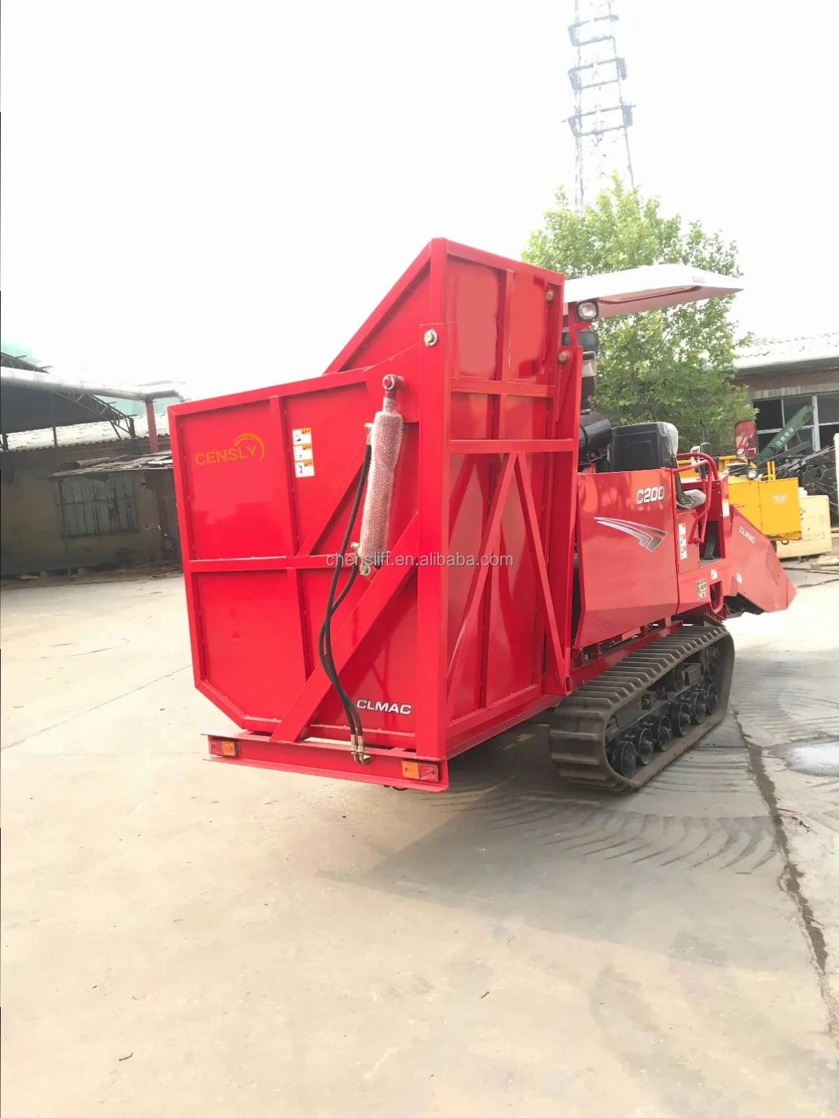 Fresh Sweet Corn Cob Combine Harvester Crawler Corn Pasture Forage