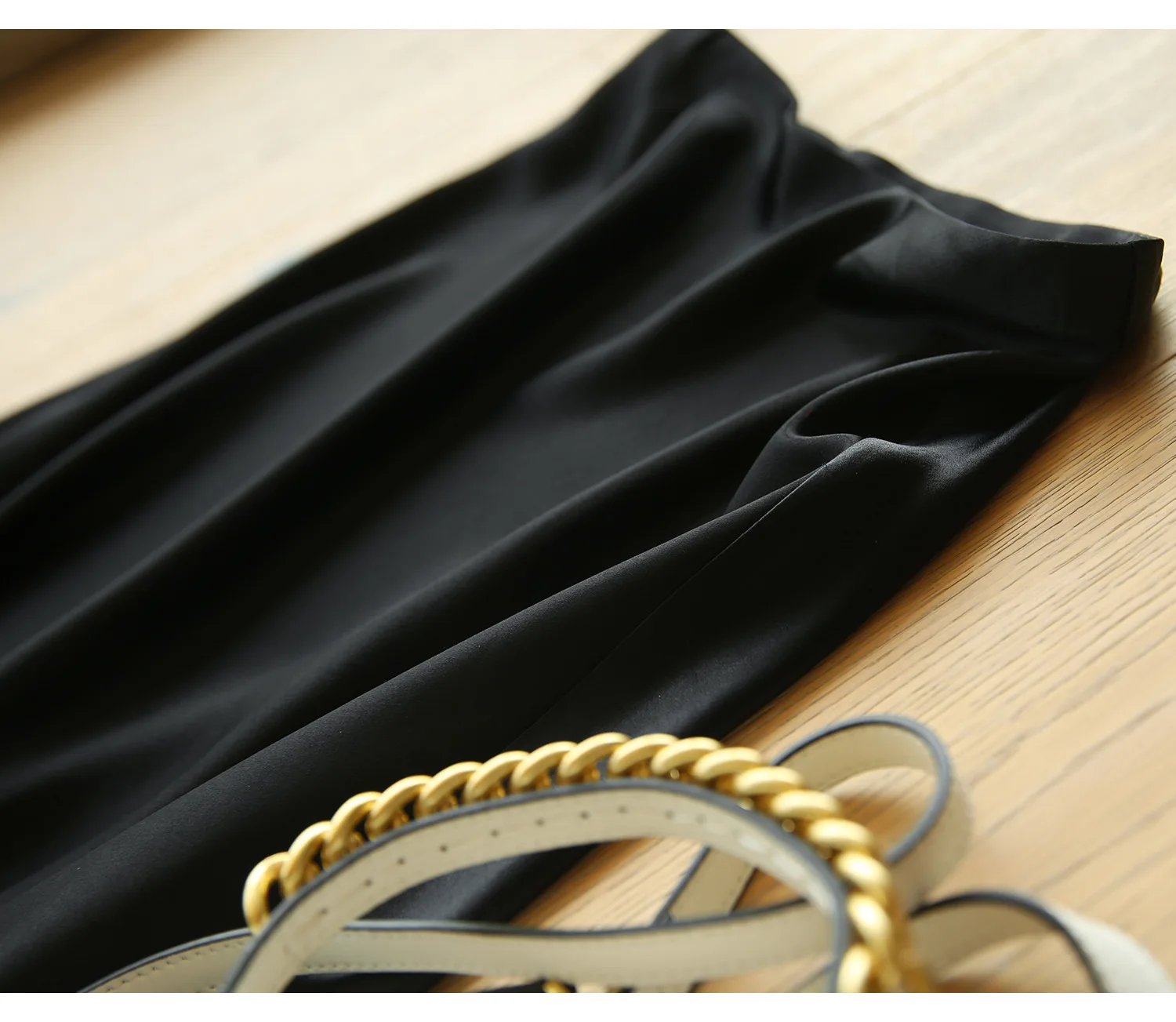 Woman skirt (18).jpg