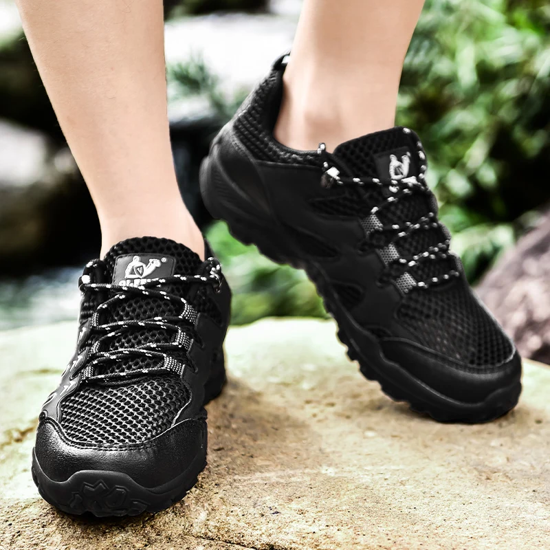 New Arrival Large Size Light Weight Breathable Mesh Hiking Shoes For Men