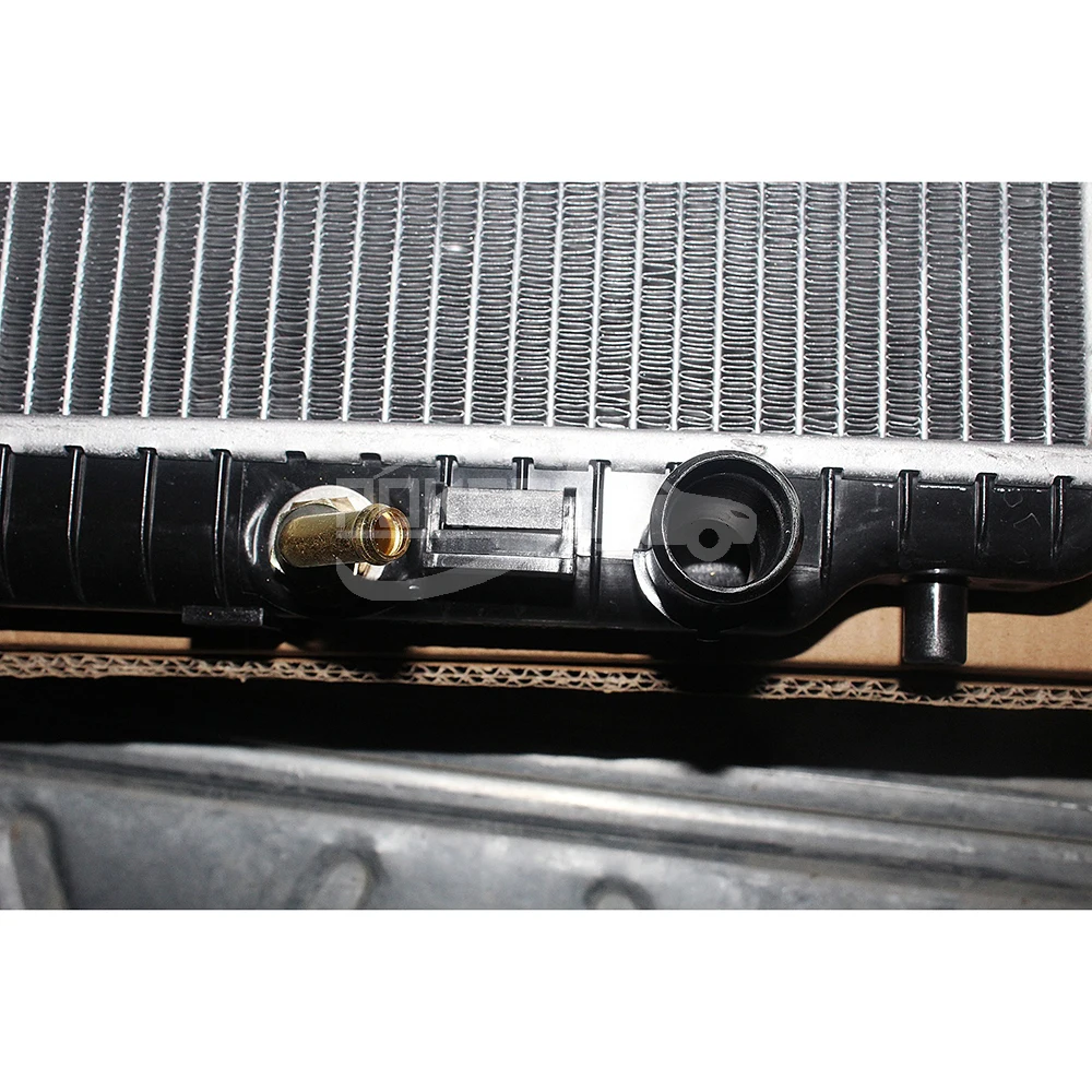 Radiator for Automobile Z65715200C Z65715200B Z65715200A Z65715200E Ra... — 3