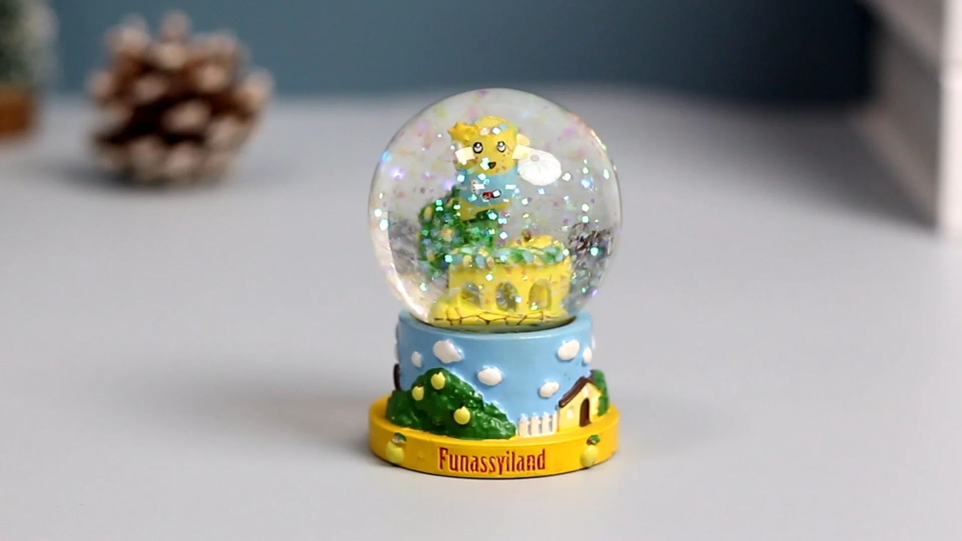 Custom 45mm Diameter Snow Globe Case Hand-painting Resin Figure Cute ...