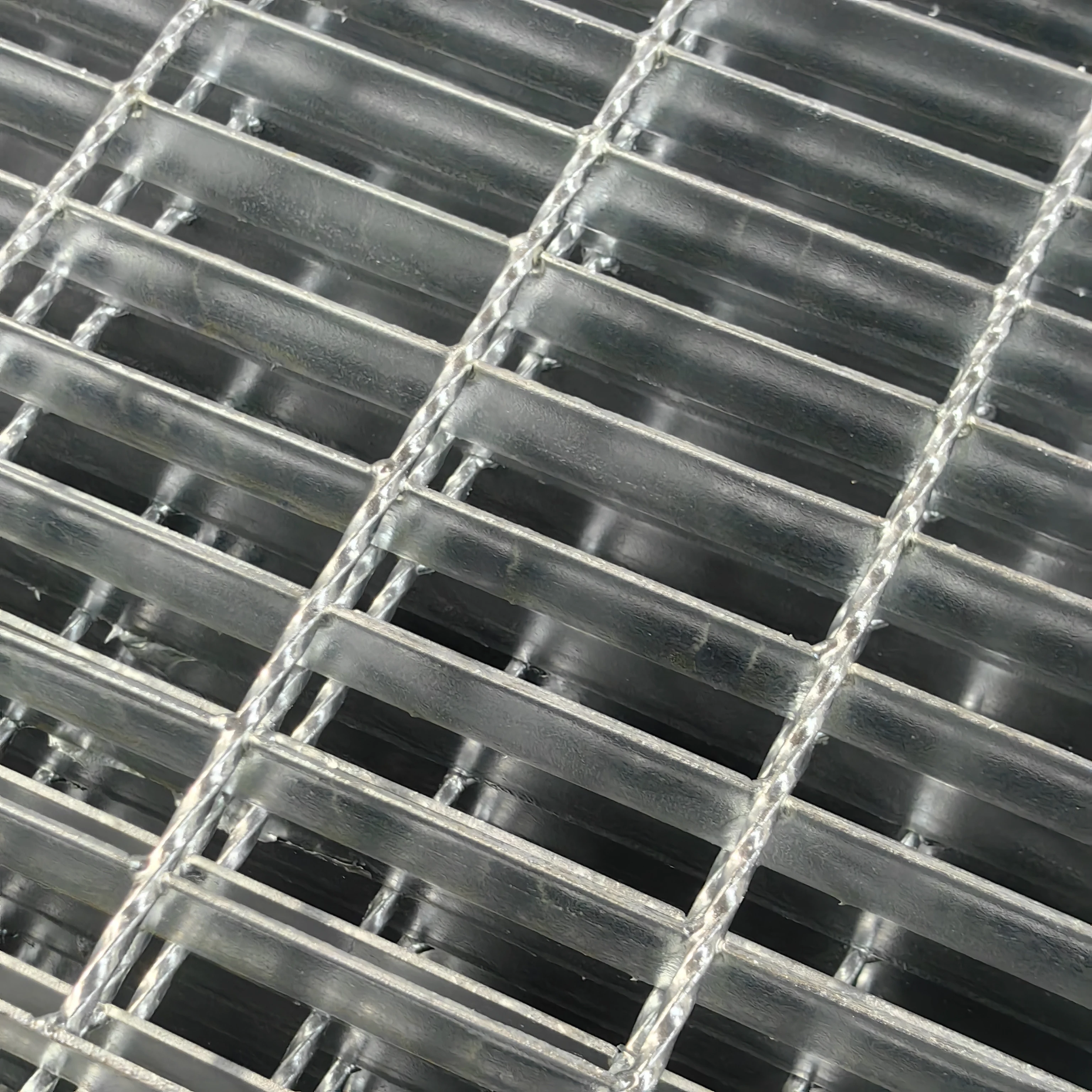 S235jr Steel Grating Galvanized Metal Grid Plate Gi Grating Singapore HDB Galvanized House Drain Steel Grating