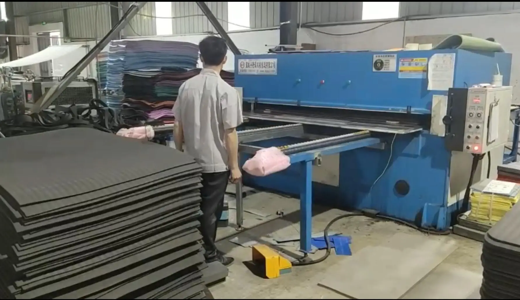 2mm Colorful Laminated EVA Roll Insole Material EVA Foam Sheet Board EVA Roll Material Foam manufacture